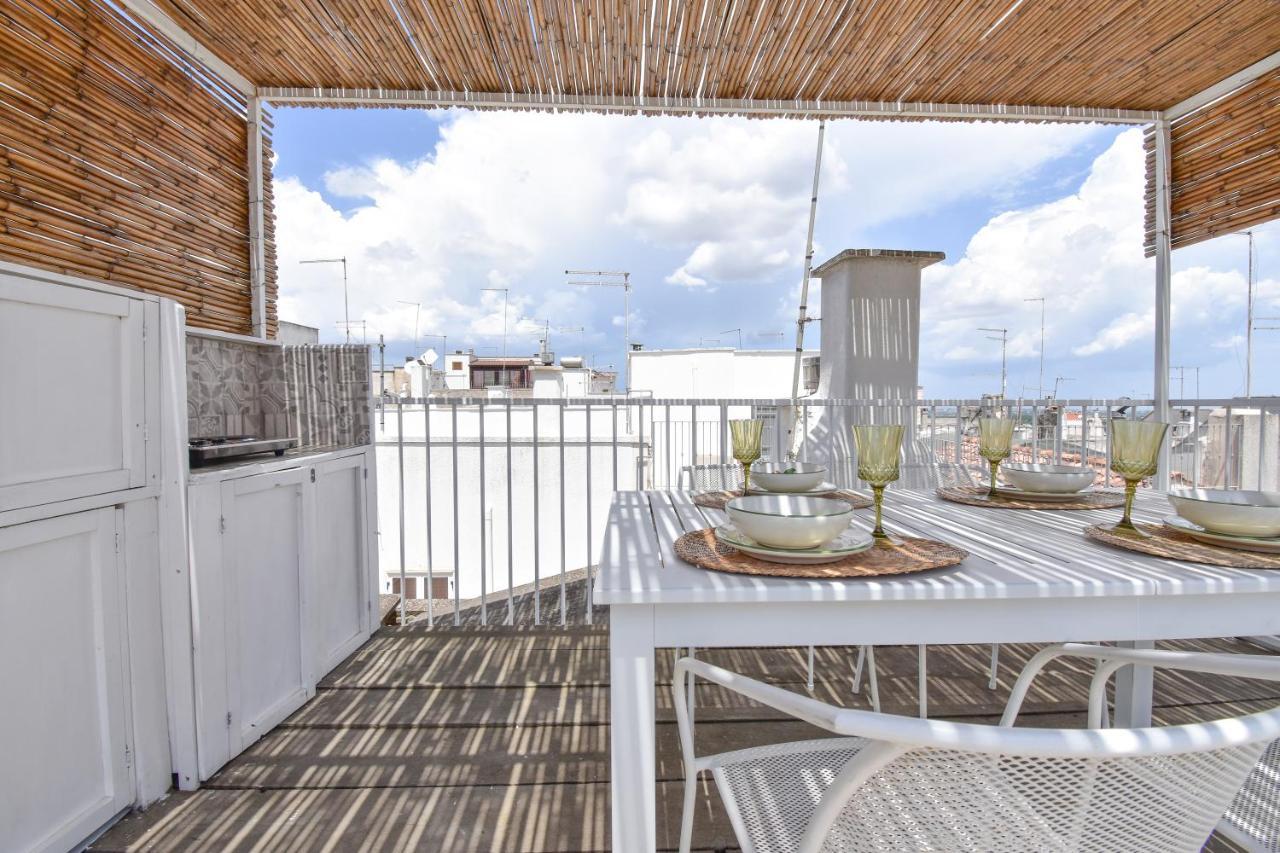 Mina'S Roof Apartment Terrace: Whit Sea View Ceglie Messapica Exteriör bild